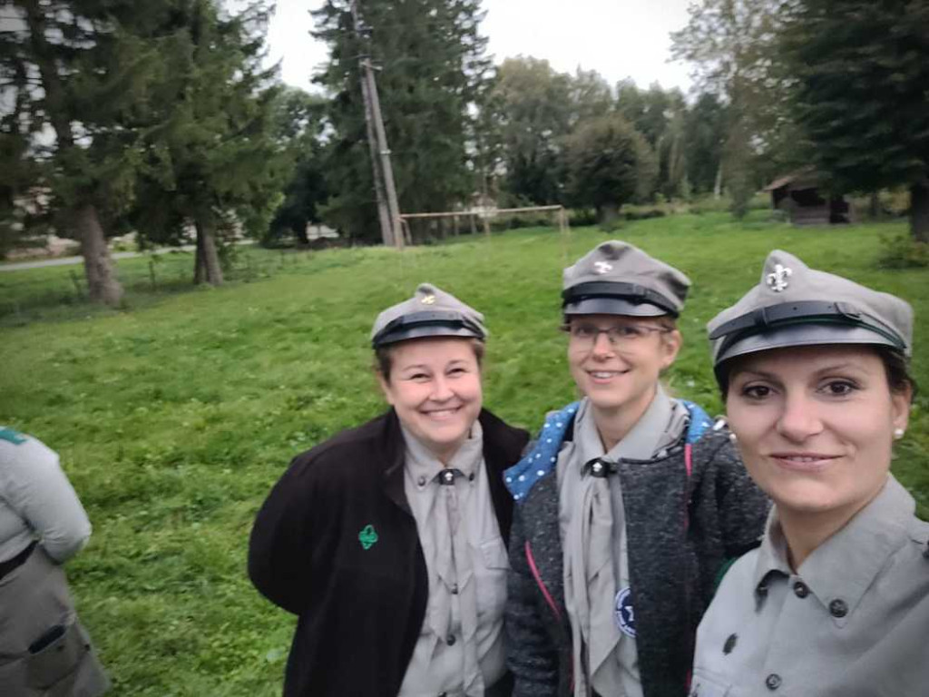 Zuchy zostały harcerzami, harcerze awansowali [ZDJĘCIA]