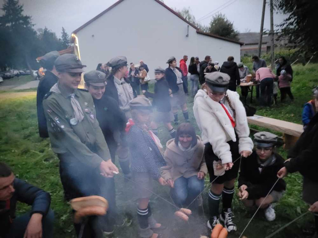 Zuchy zostały harcerzami, harcerze awansowali [ZDJĘCIA]