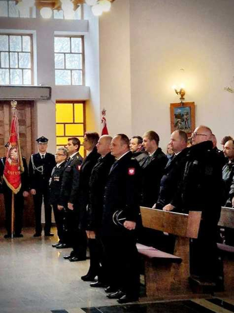 Hrubieszowskie Zaduszki Strażackie. Odznaka Św. Floriana dla śp. dh. Wiesława Ślepko [ZDJĘCIA]