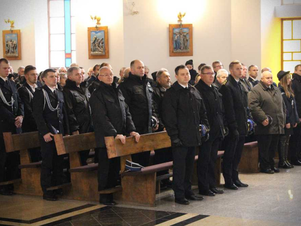 Hrubieszowskie Zaduszki Strażackie. Odznaka Św. Floriana dla śp. dh. Wiesława Ślepko [ZDJĘCIA]