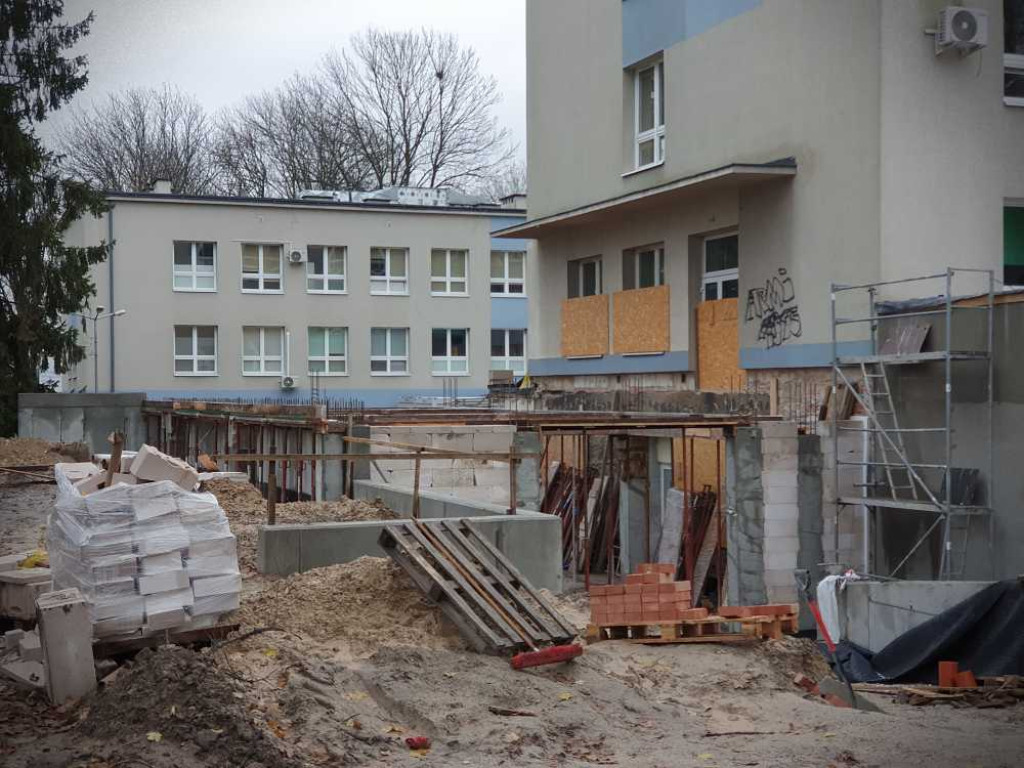 Hrubieszów: Trwa rozbudowa izby przyjęć [ZDJĘCIA]