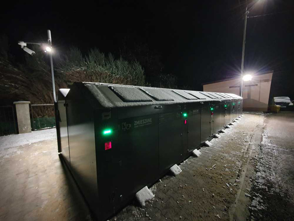 Gdzieś w Hrubieszowie... Nowe śmietniki [ZDJĘCIA]