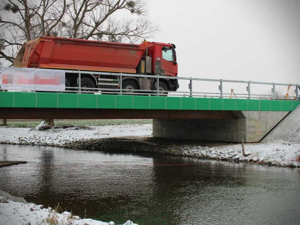 Próbne obciążenia mostu w Brodzicy [ZDJĘCIA]