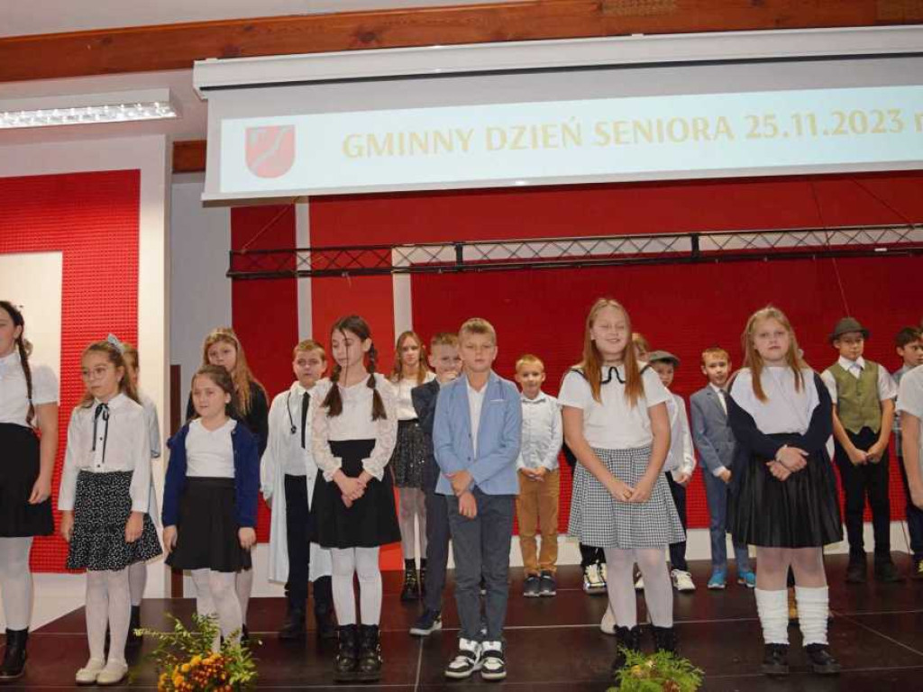 Seniorzy świętowali! [ZDJĘCIA]