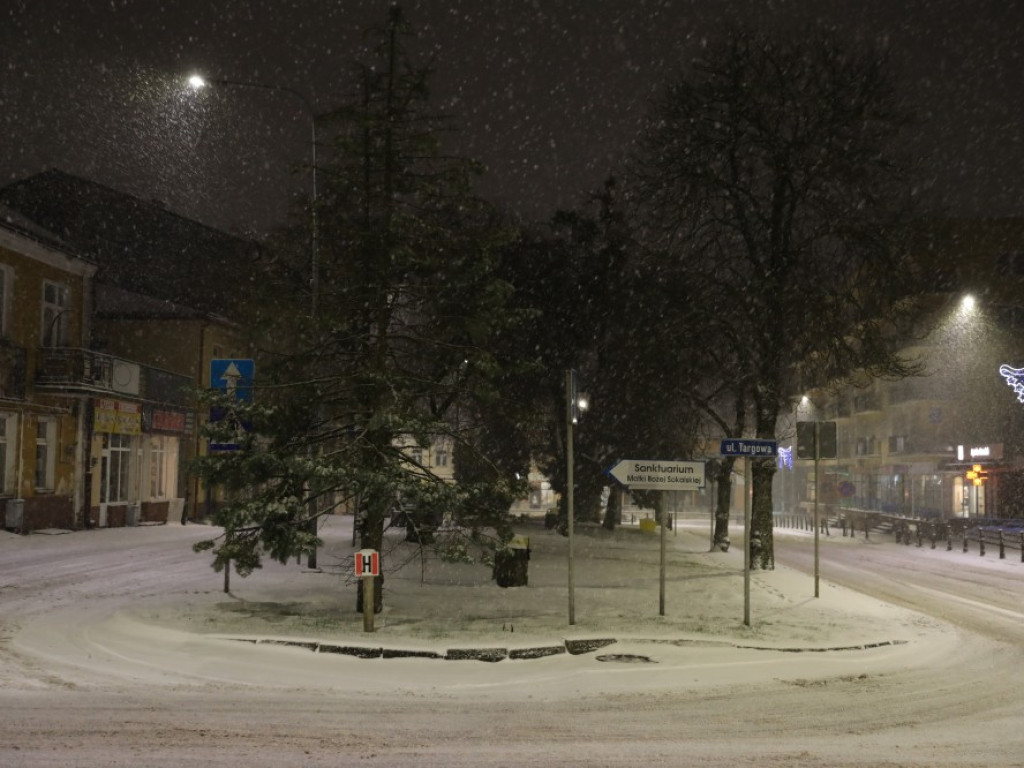 Gdzieś w Hrubieszowie... śnieg [ZDJĘCIA]