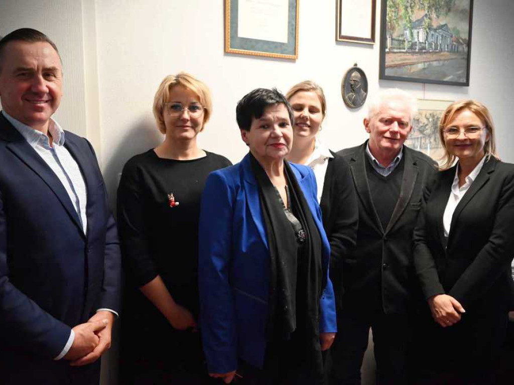Hrubieszów: Stowarzyszenie kupiło budynek przy ul. Narutowicza [ZDJĘCIA]