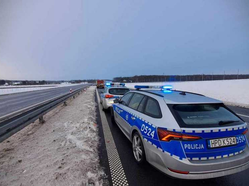 Groźny wypadek na S-19 z udziałem 3 pojazdów [ZDJĘCIA]