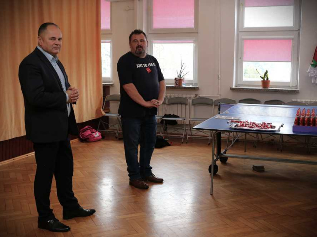 Mikołajkowy turniej tenisa stołowego [ZDJĘCIA]
