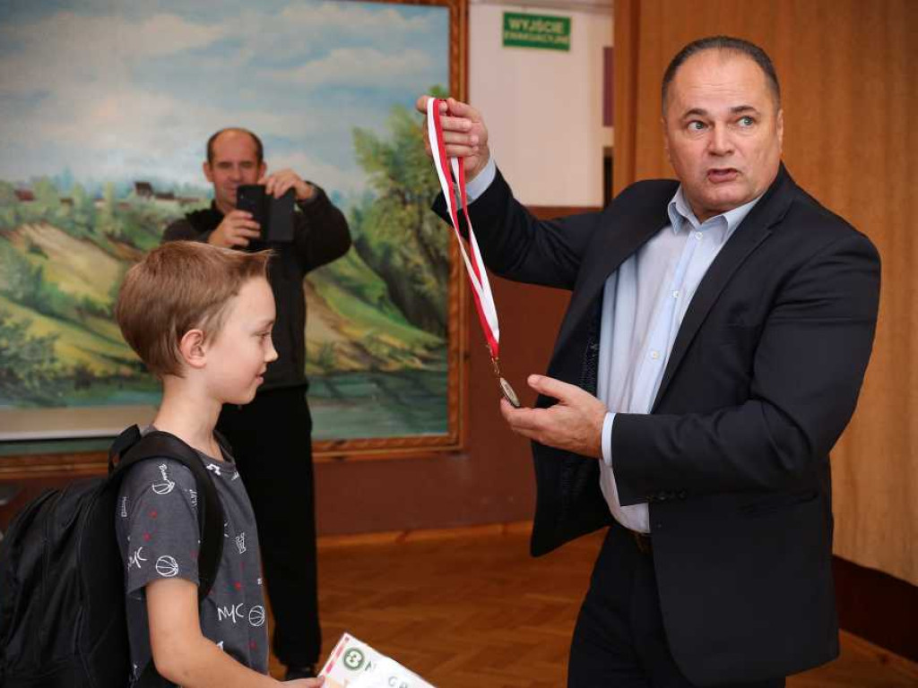 Mikołajkowy turniej tenisa stołowego [ZDJĘCIA]