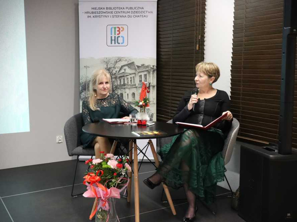 Hrubieszów: Spotkanie autorskie z Małgorzatą Skowron. 20-lecie pracy twórczej poetki [ZDJĘCIA]