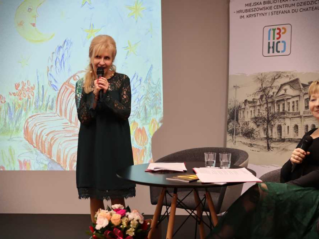 Hrubieszów: Spotkanie autorskie z Małgorzatą Skowron. 20-lecie pracy twórczej poetki [ZDJĘCIA]