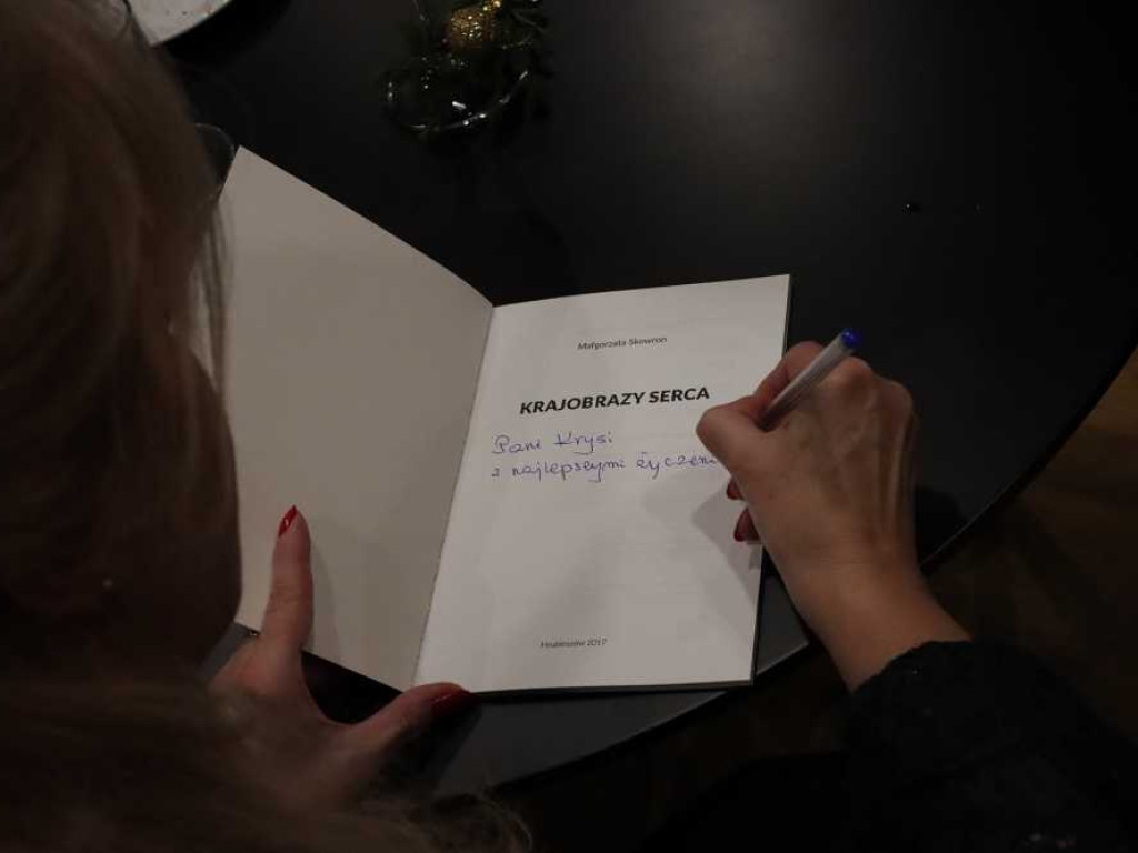 Hrubieszów: Spotkanie autorskie z Małgorzatą Skowron. 20-lecie pracy twórczej poetki [ZDJĘCIA]