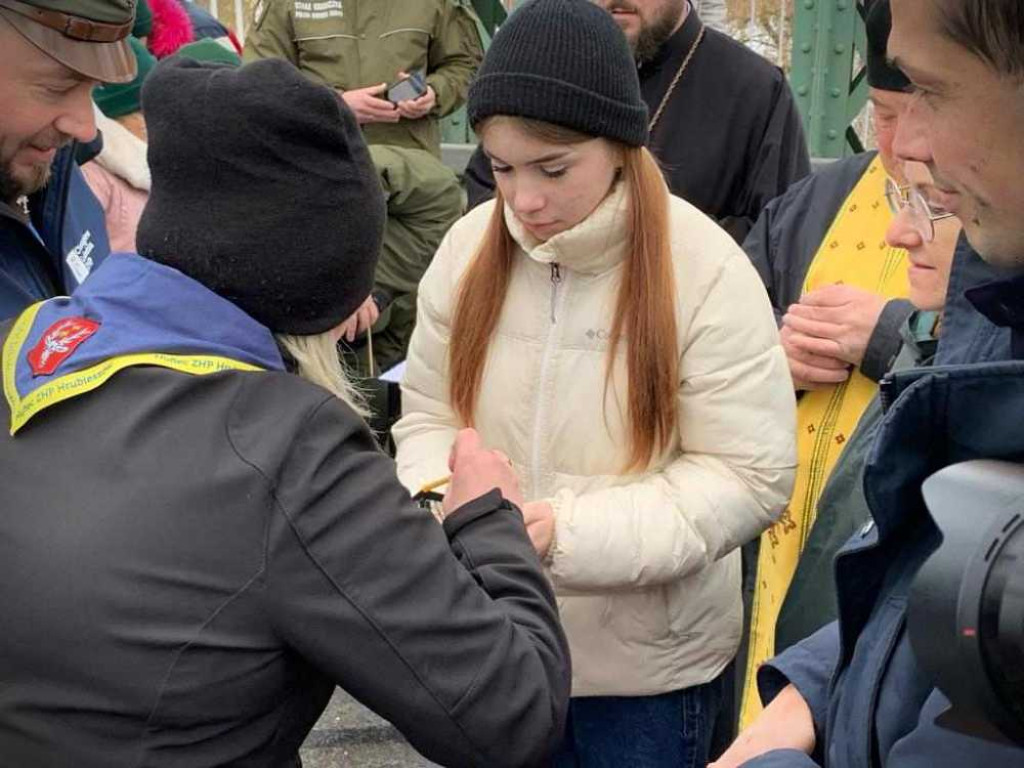 Hrubieszowscy harcerze przekazali Betlejemskiego Światła Pokoju [ZDJĘCIA, WIDEO]