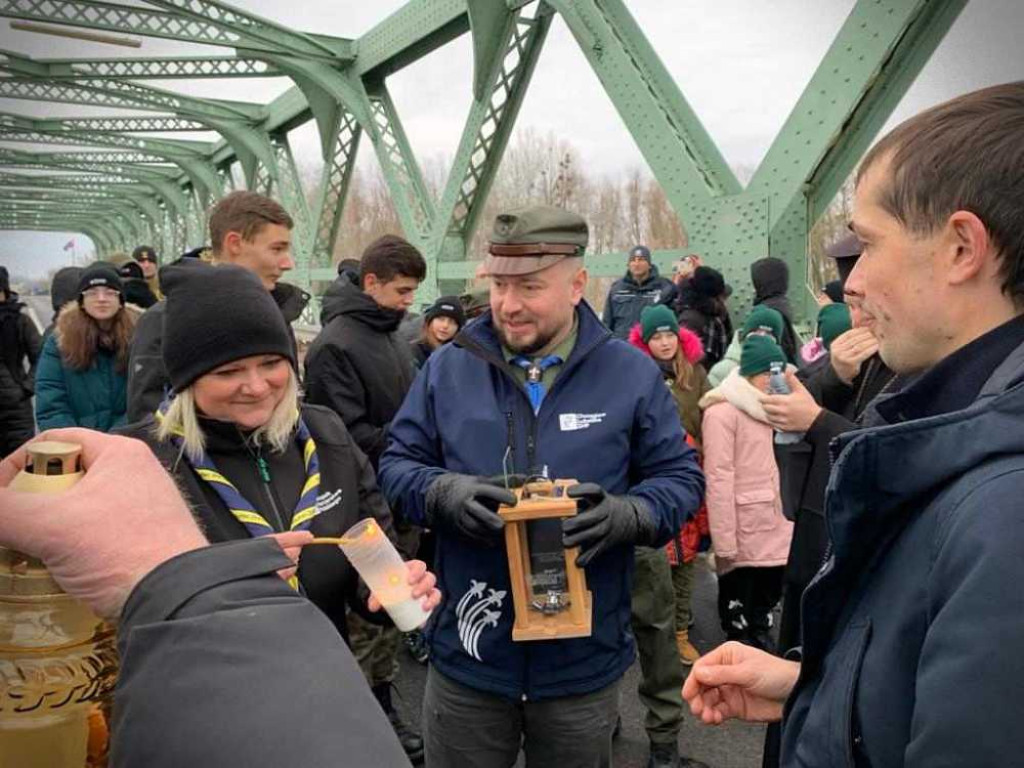 Hrubieszowscy harcerze przekazali Betlejemskiego Światła Pokoju [ZDJĘCIA, WIDEO]