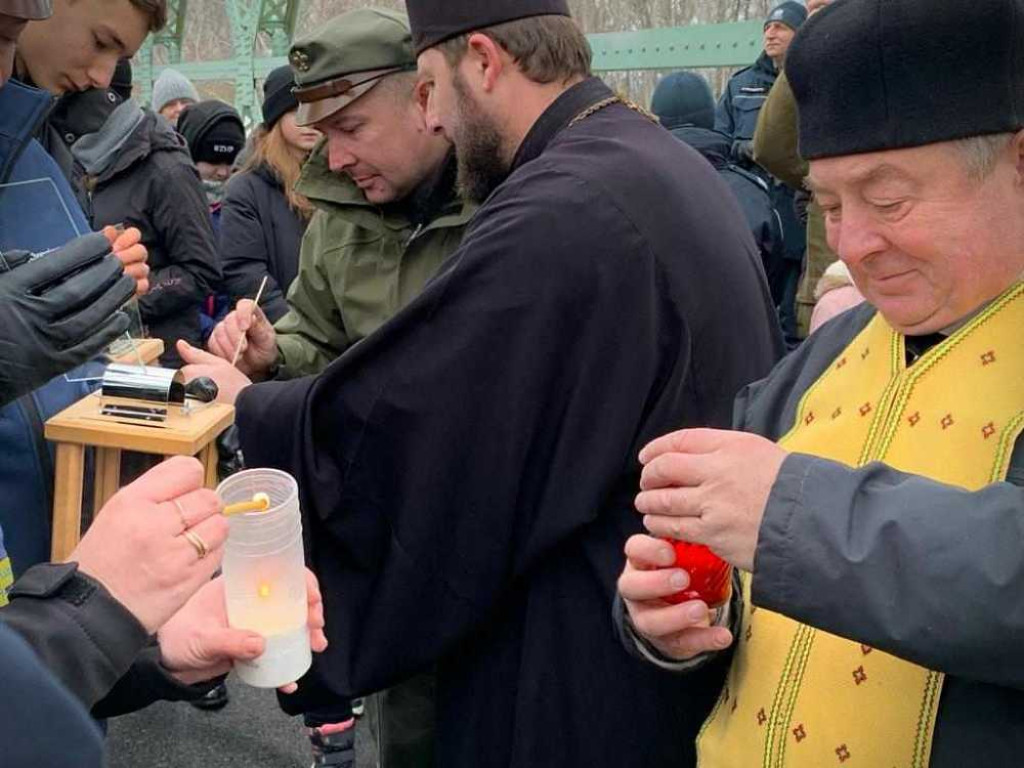 Hrubieszowscy harcerze przekazali Betlejemskiego Światła Pokoju [ZDJĘCIA, WIDEO]