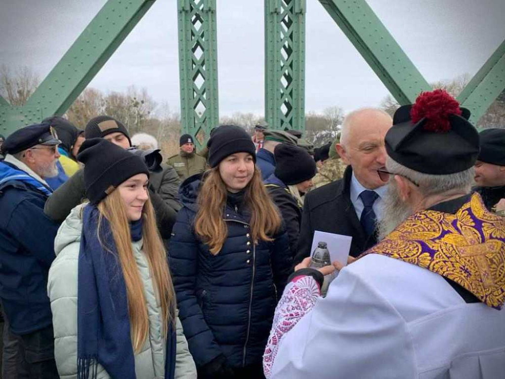 Hrubieszowscy harcerze przekazali Betlejemskiego Światła Pokoju [ZDJĘCIA, WIDEO]