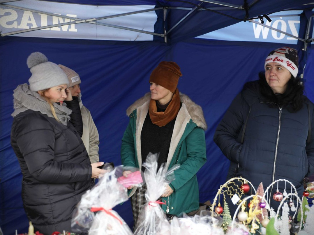 Hrubieszów: Trwa kiermasz świąteczny [ZDJĘCIA]