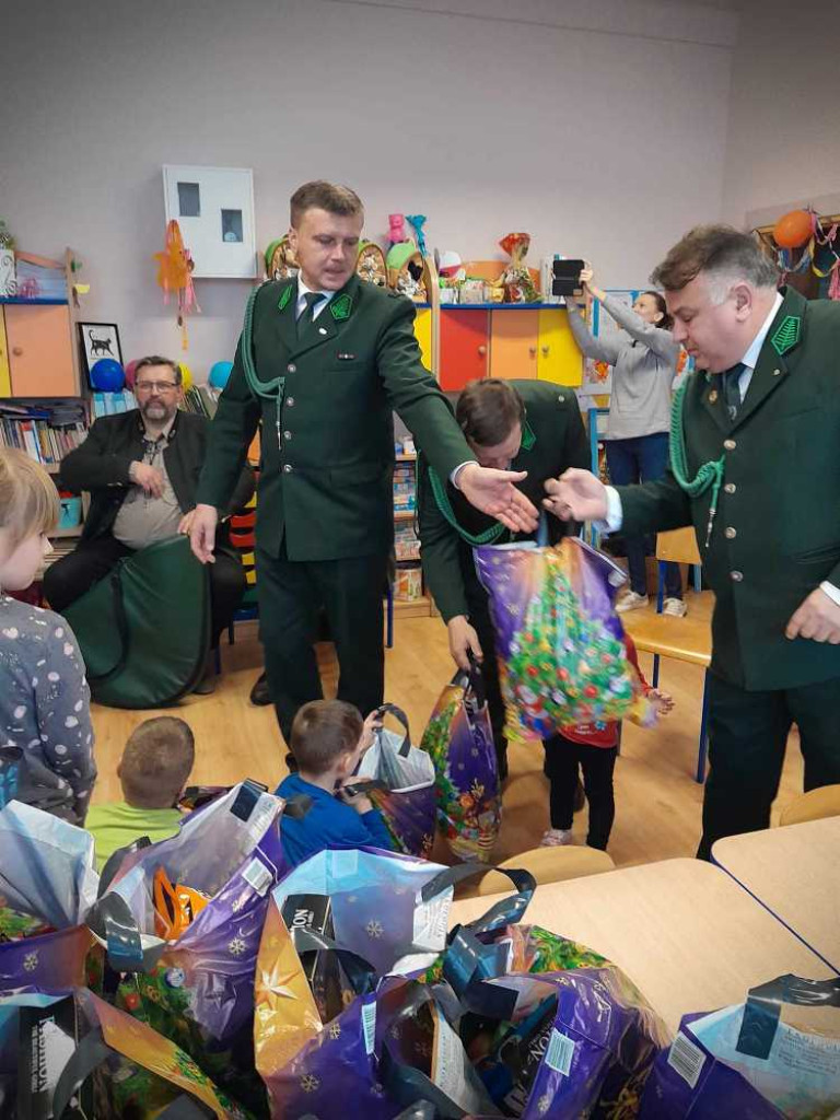 Wizyta zielonych Mikołajów [ZDJĘCIA]