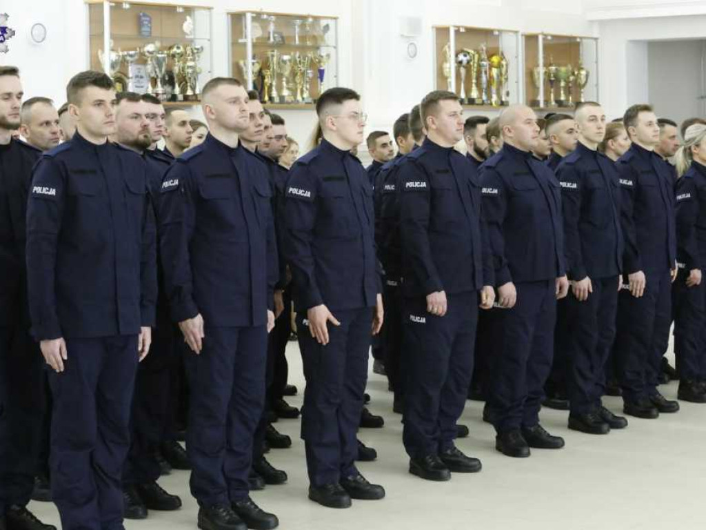 Nowi policjanci zasilą również hrubieszowską komendę [ZDJĘCIA]