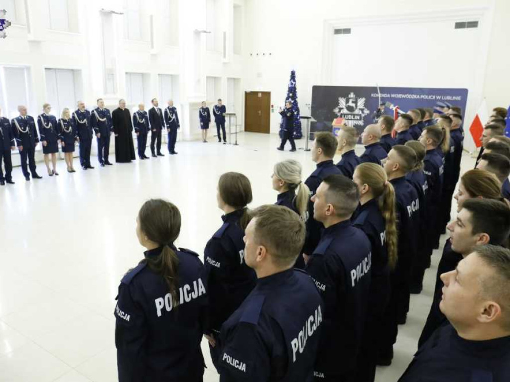 Nowi policjanci zasilą również hrubieszowską komendę [ZDJĘCIA]