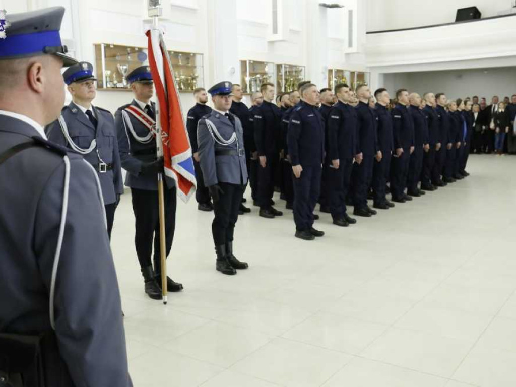 Nowi policjanci zasilą również hrubieszowską komendę [ZDJĘCIA]