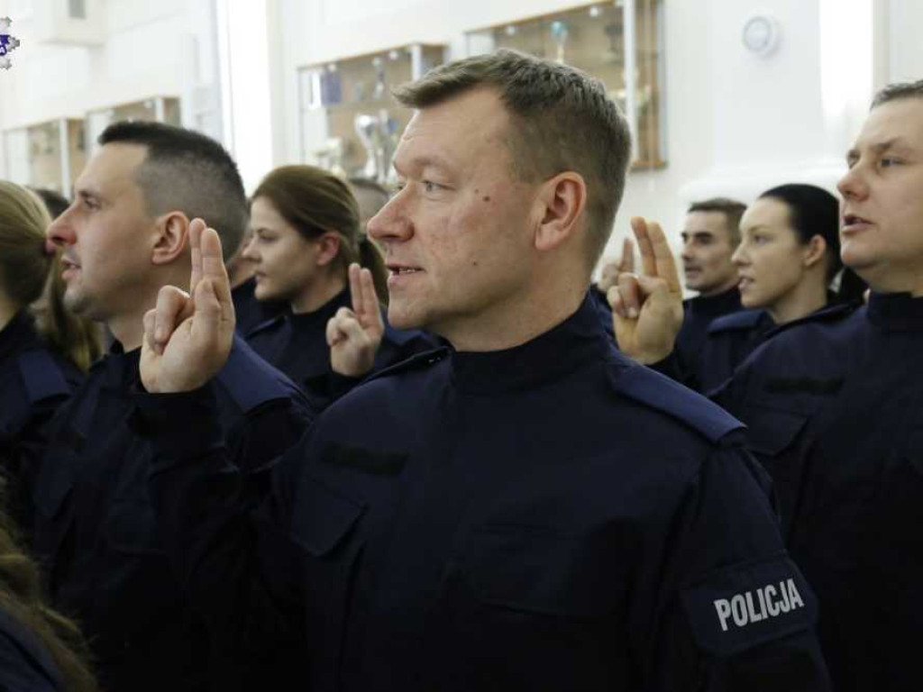 Nowi policjanci zasilą również hrubieszowską komendę [ZDJĘCIA]