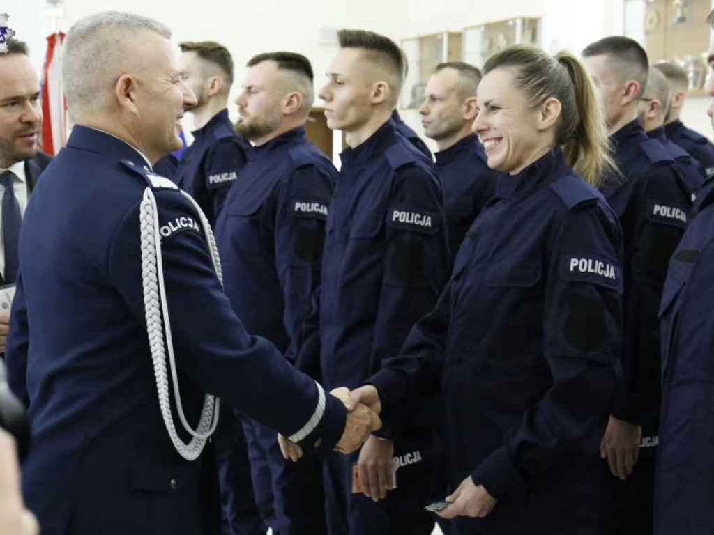 Nowi policjanci zasilą również hrubieszowską komendę [ZDJĘCIA]