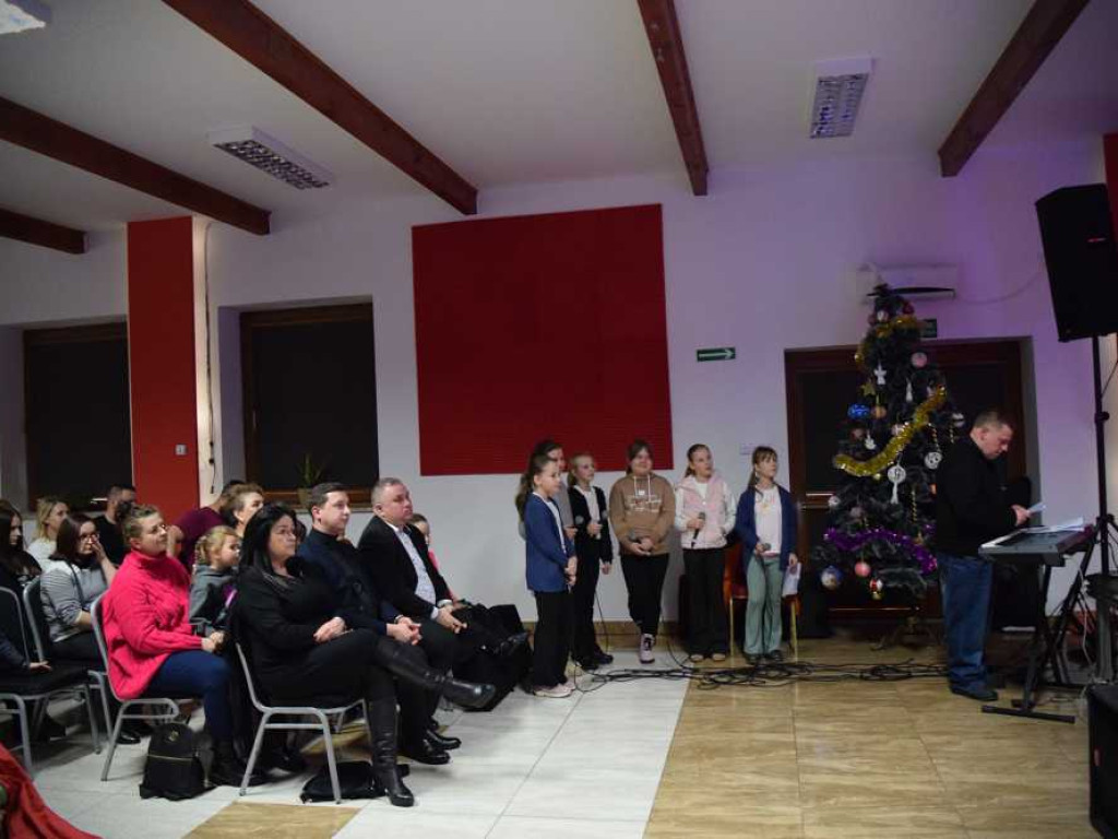 Jasełka i wspólne kolędowanie [ZDJĘCIA]