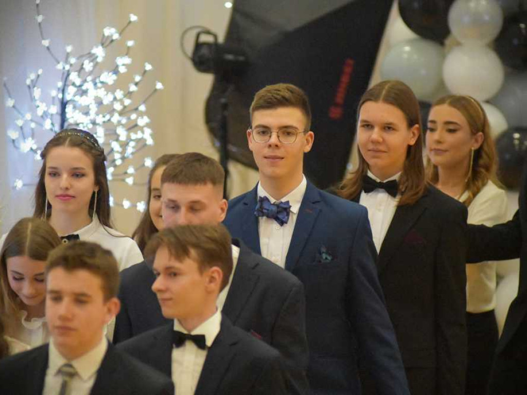 Hrubieszów: Studniówka w Staszicu [ZDJĘCIA]