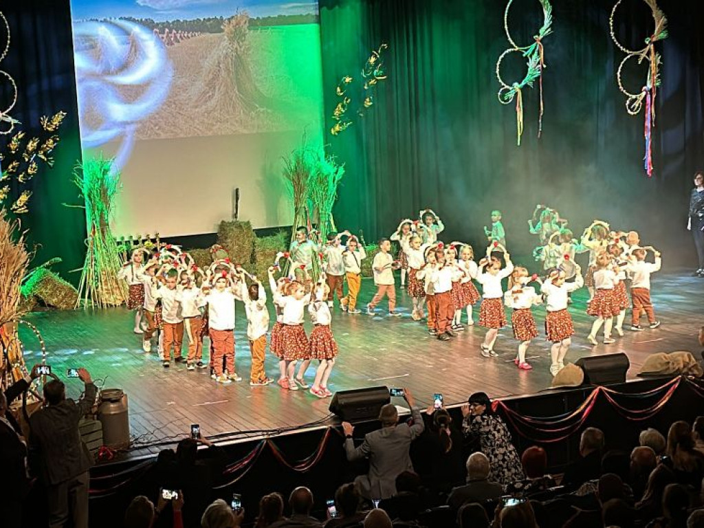 Hrubieszów: Dzieci dla babci i dziadków [ZDJĘCIA]
