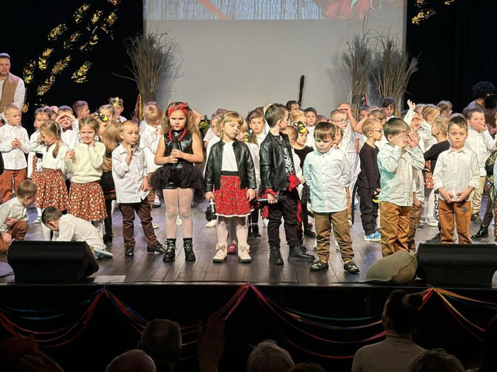 Hrubieszów: Dzieci dla babci i dziadków [ZDJĘCIA]