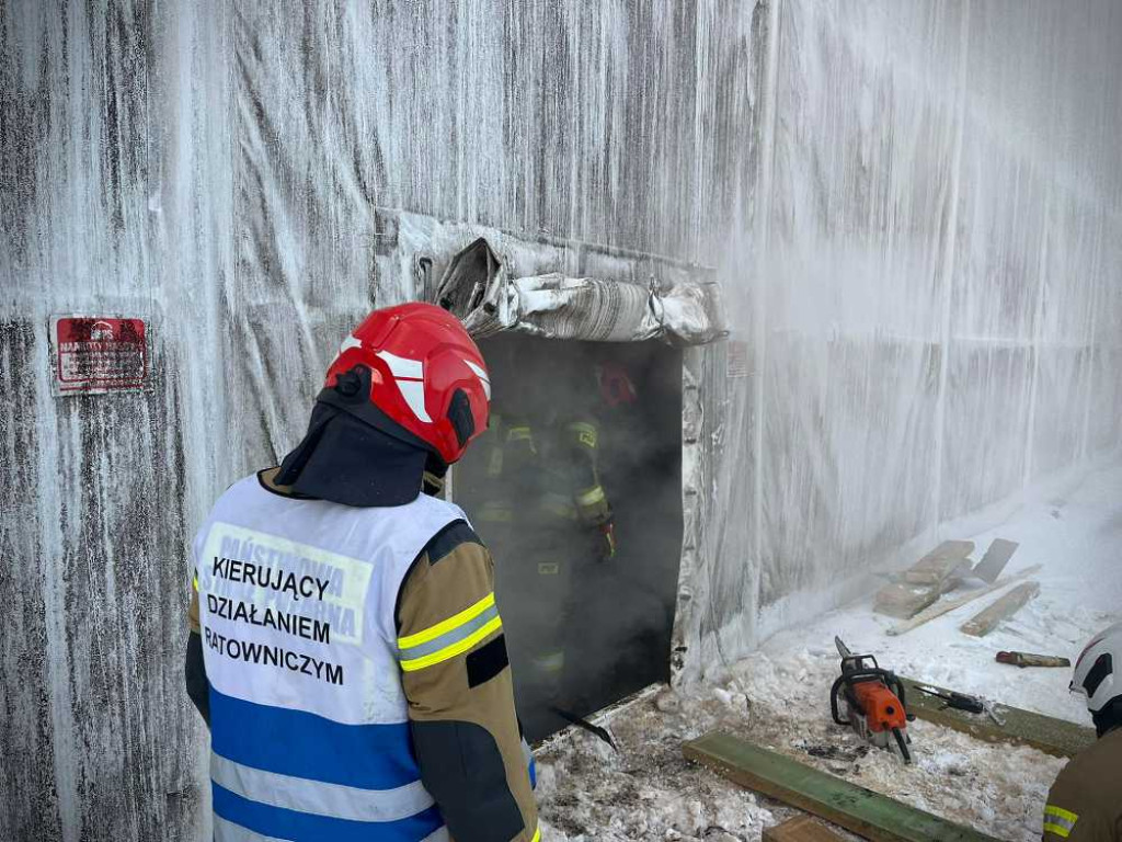 Hrubieszów: Pożar peletu na ulicy Nowej [ZDJĘCIA]