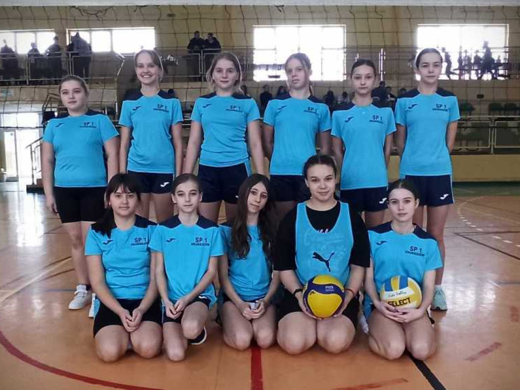 Dziewczęta z Dołhobyczowa mistrzyniami powiatu w mini siatkówce [ZDJĘCIA]