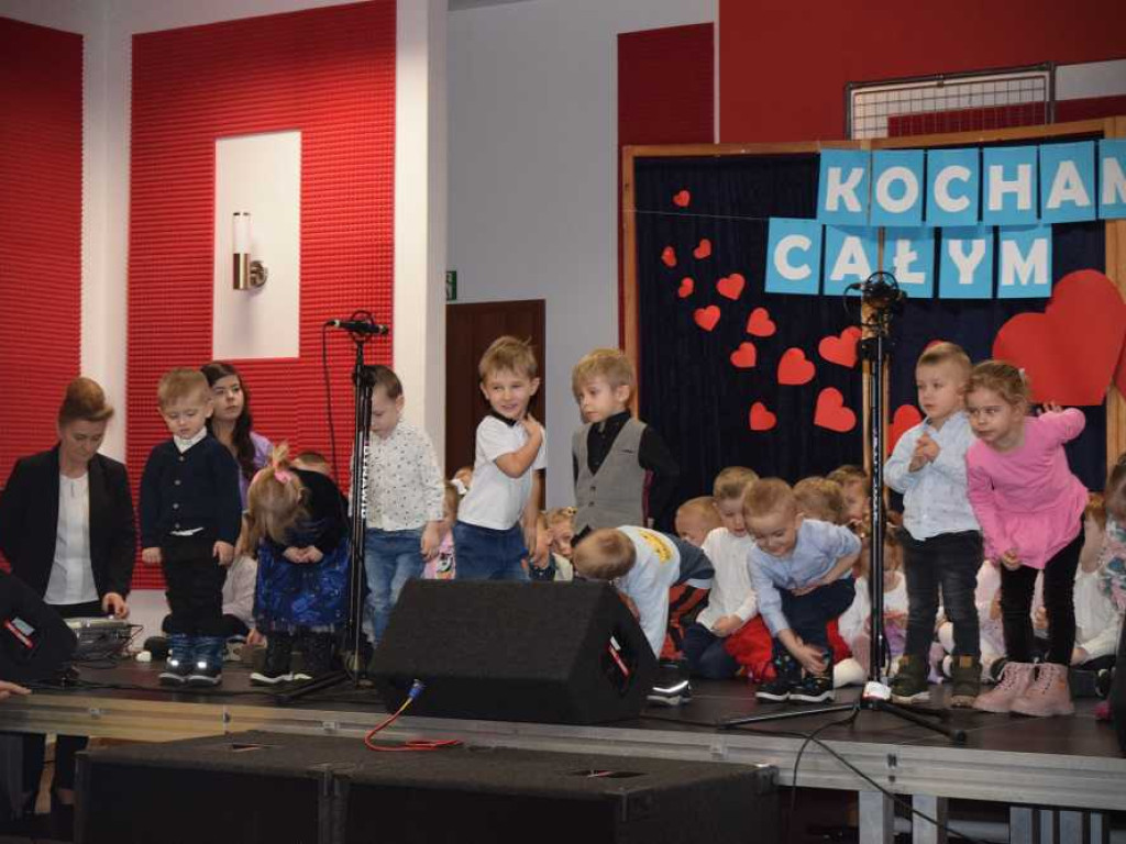 Dzieci dla babci i dziadków [ZDJĘCIA]