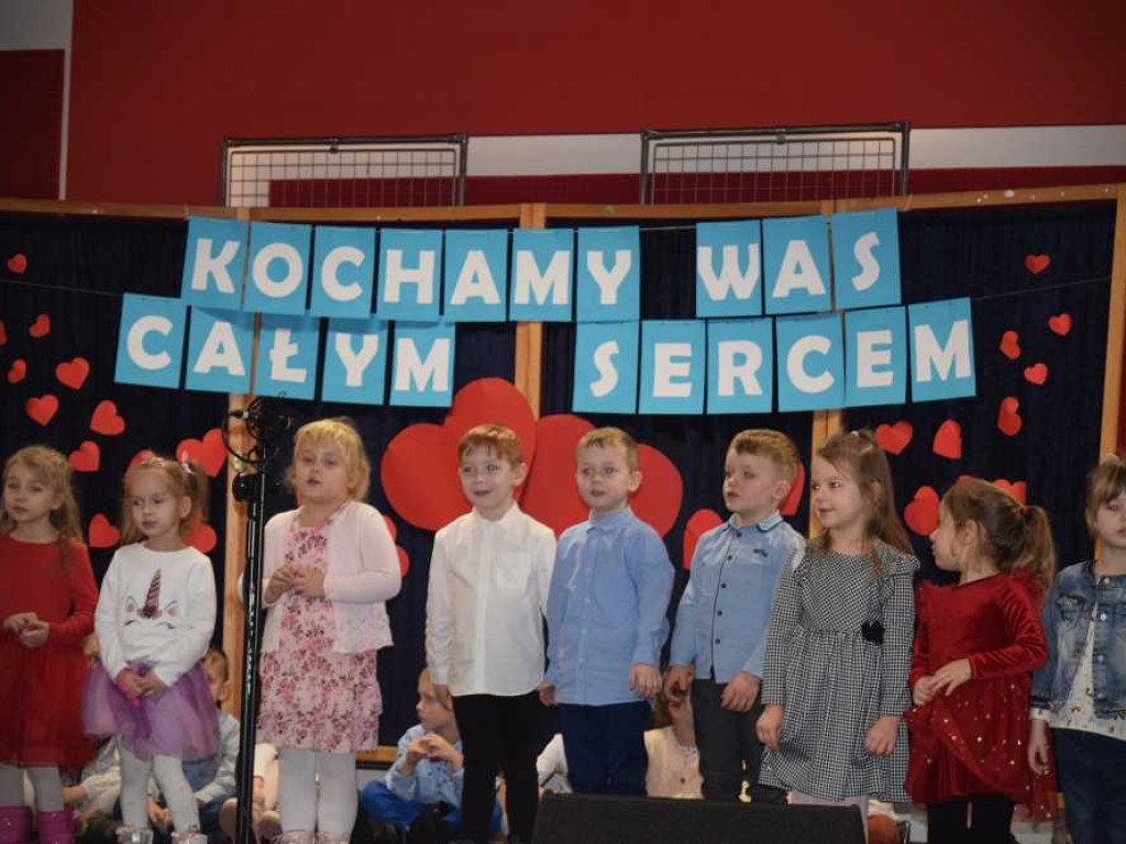 Dzieci dla babci i dziadków [ZDJĘCIA]