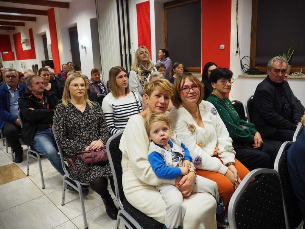 Dzieci dla babci i dziadków [ZDJĘCIA]