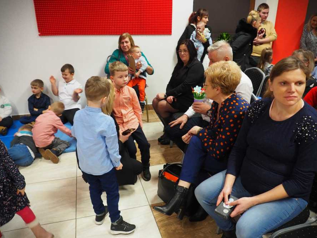 Dzieci dla babci i dziadków [ZDJĘCIA]