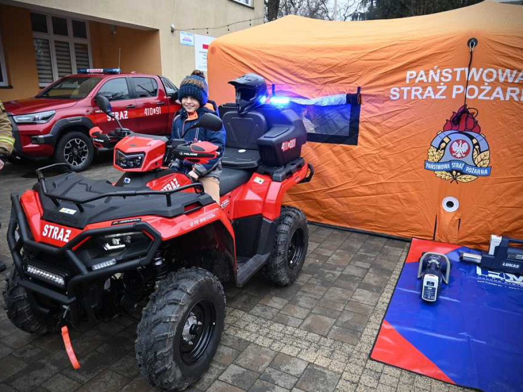 Hrubieszowscy mundurowi zagrali z WOŚP! [ZDJĘCIA]