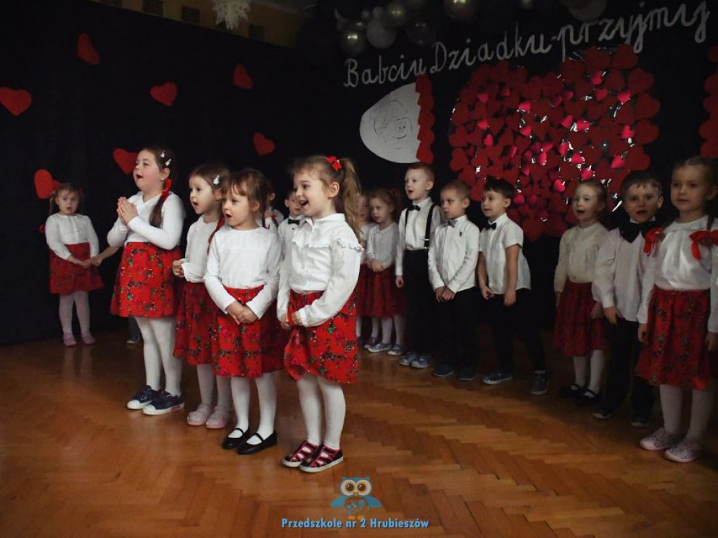 Hrubieszów: Dzień babci i dziadka w przedszkolu [ZDJĘCIA]
