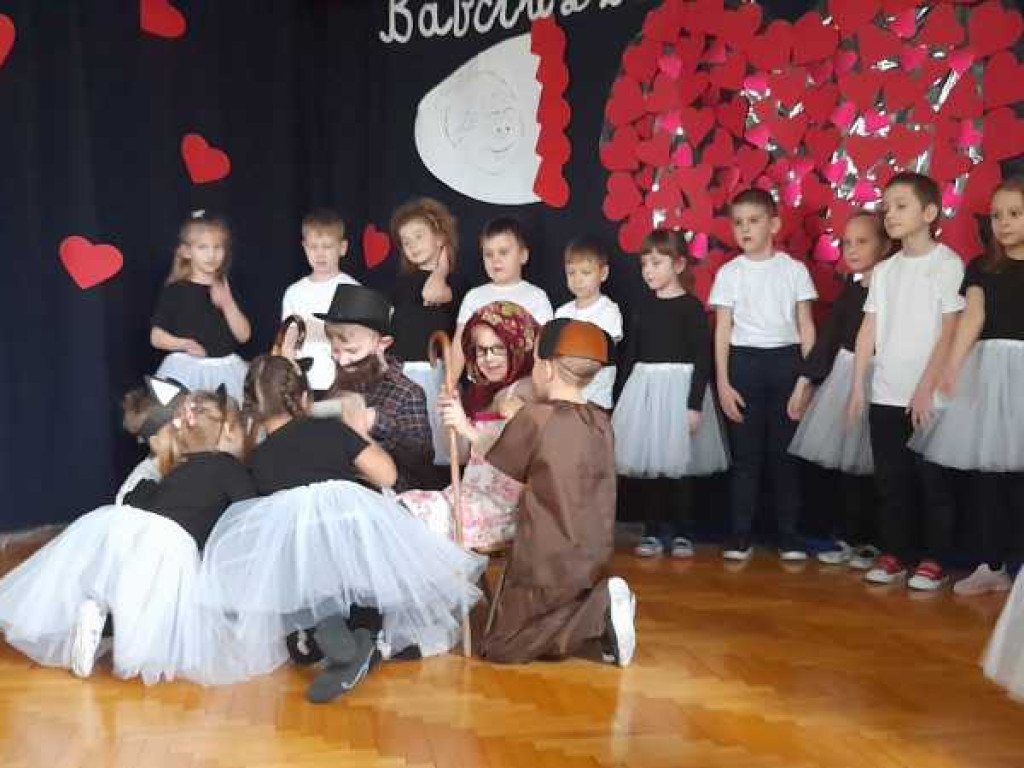 Hrubieszów: Dzień babci i dziadka w przedszkolu [ZDJĘCIA]