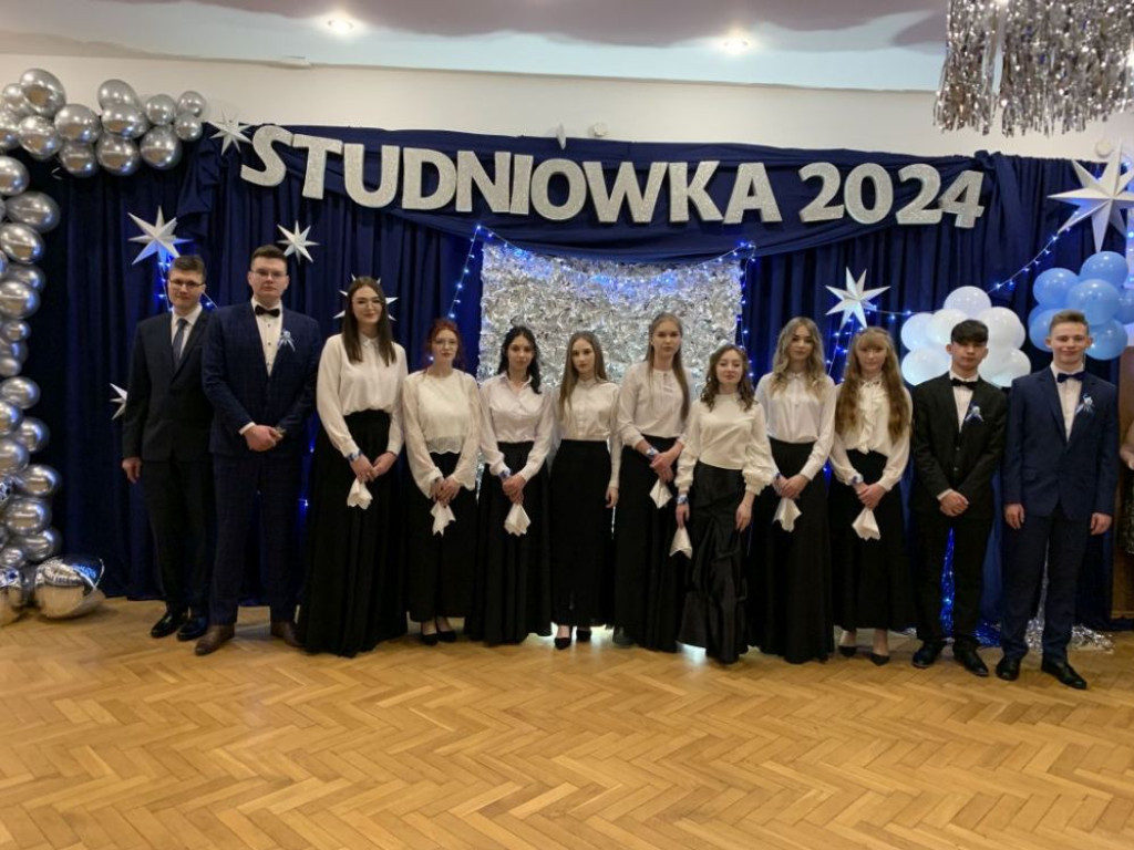 Studniówka w Horodle [ZDJĘCIA]