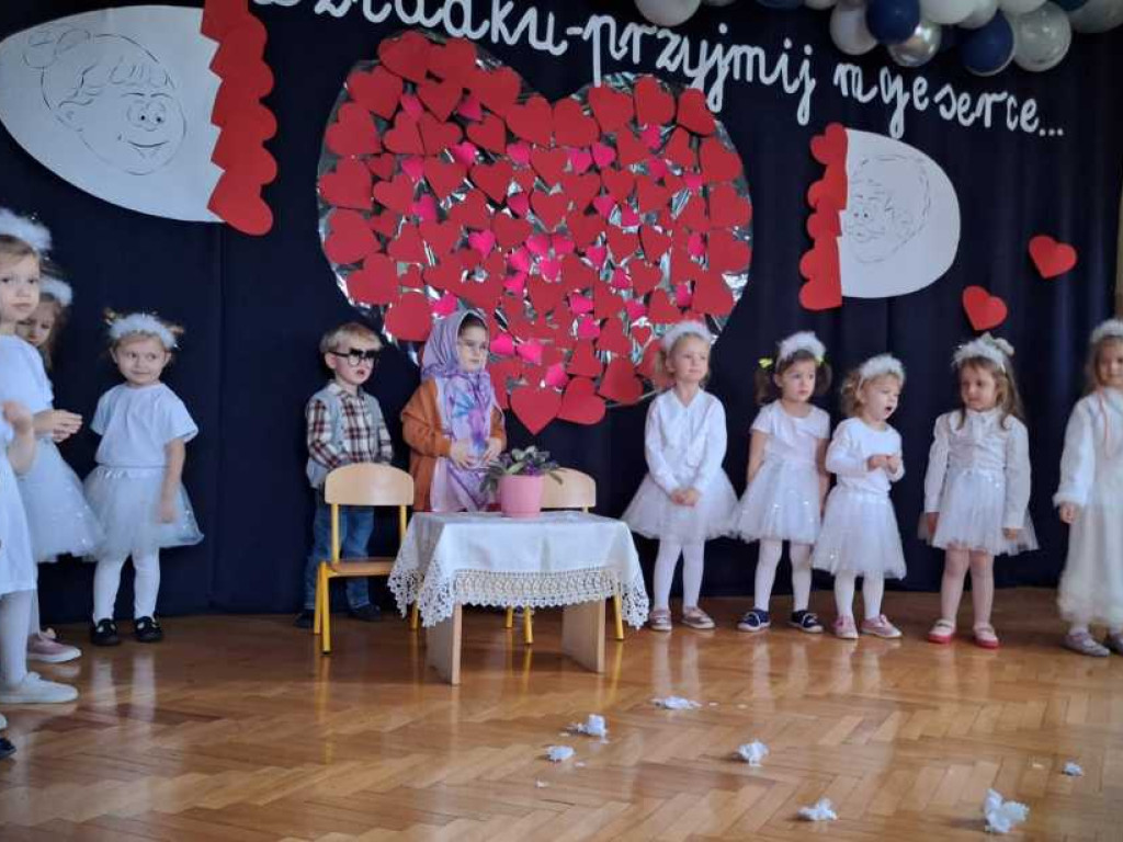 Hrubieszów: Dzień babci i dziadka w przedszkolu [ZDJĘCIA]