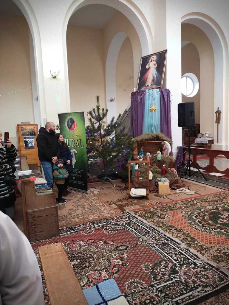Hrubieszów: Zawieźli dary do Sokala. Zaśpiewał Hubal [ZDJĘCIA]