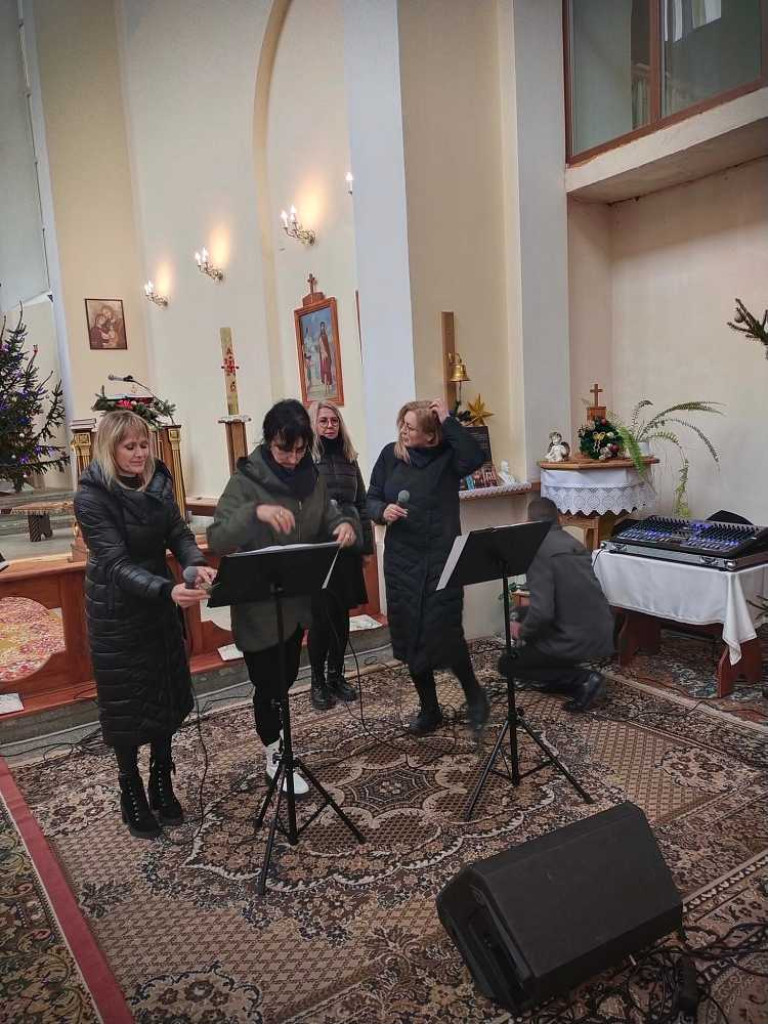 Hrubieszów: Zawieźli dary do Sokala. Zaśpiewał Hubal [ZDJĘCIA]