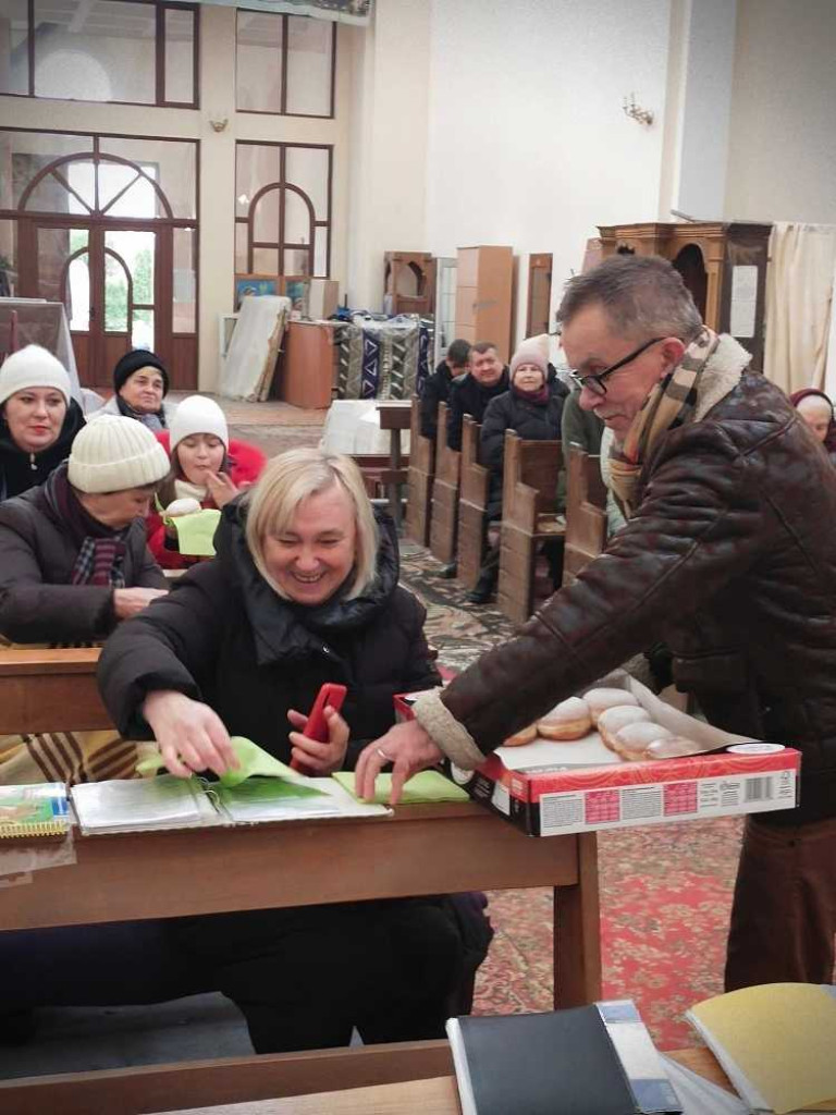 Hrubieszów: Zawieźli dary do Sokala. Zaśpiewał Hubal [ZDJĘCIA]