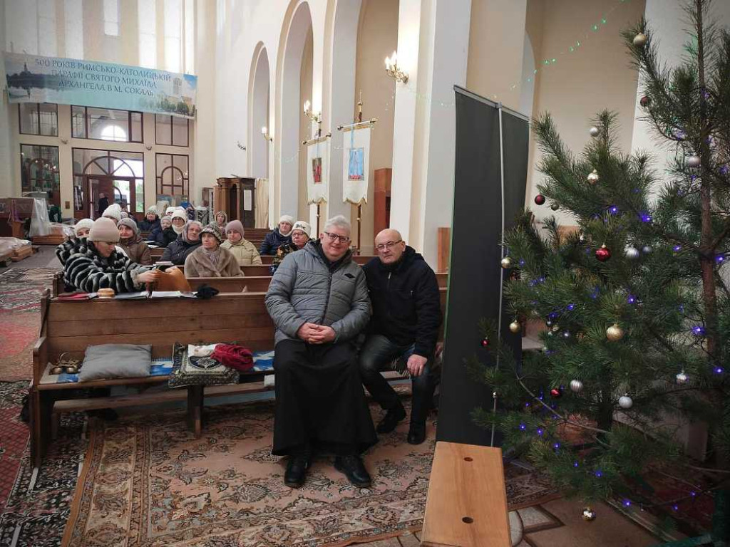 Hrubieszów: Zawieźli dary do Sokala. Zaśpiewał Hubal [ZDJĘCIA]