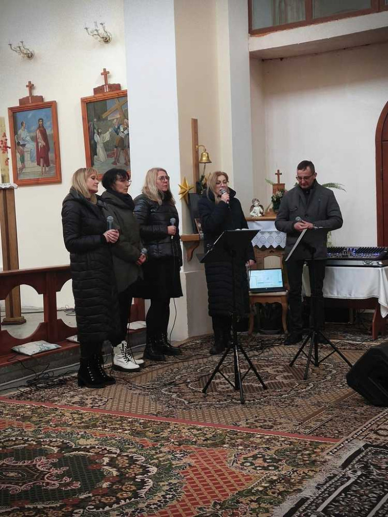 Hrubieszów: Zawieźli dary do Sokala. Zaśpiewał Hubal [ZDJĘCIA]