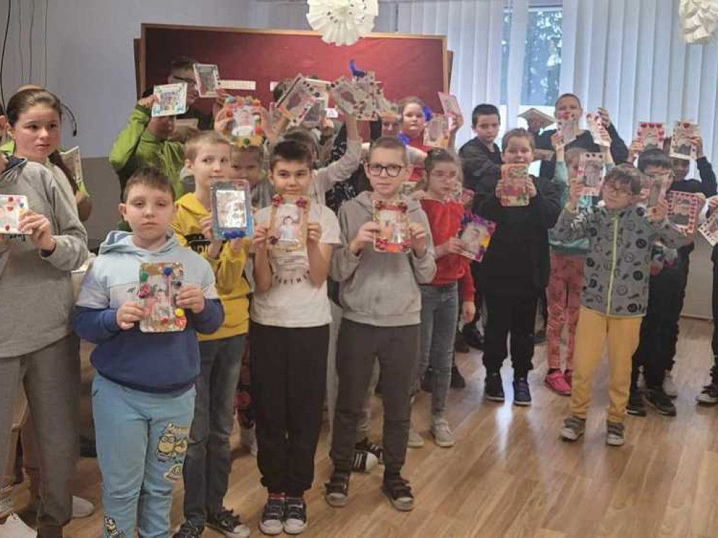 Hrubieszów: Kolorowe ramki dla babci i dziadka [ZDJĘCIA]