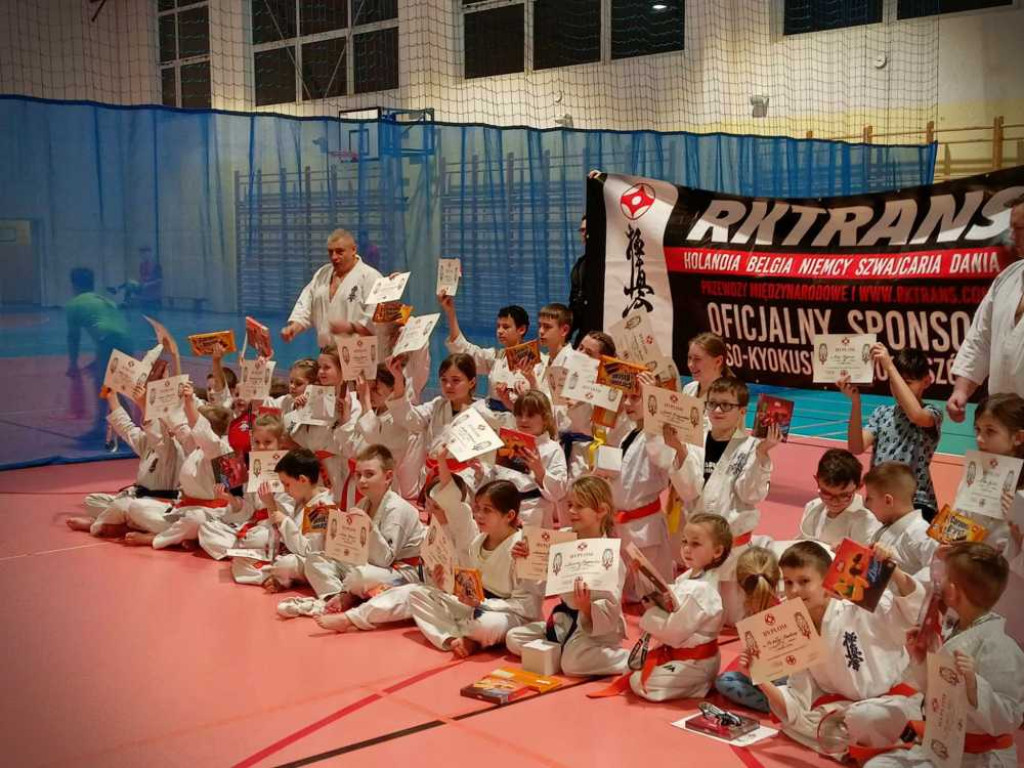 Niektórzy wystartowali po raz pierwszy w życiu! Hrubieszowski turniej karate [ZDJĘCIA]