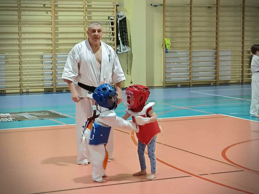 Niektórzy wystartowali po raz pierwszy w życiu! Hrubieszowski turniej karate [ZDJĘCIA]